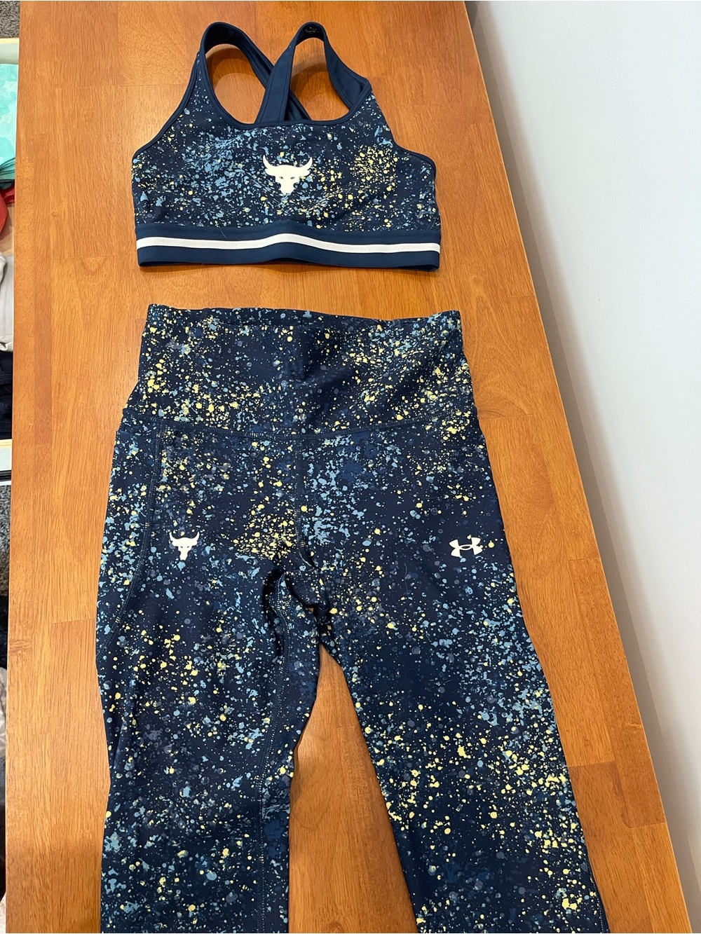 Under Armour Women’s Navy Splatter Print Leggings & Sports Bra Set